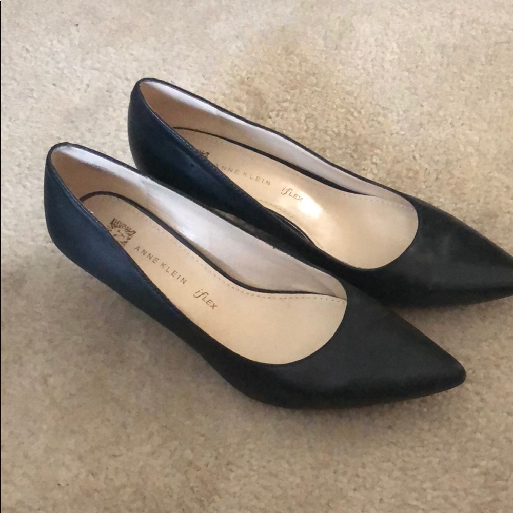 Kitten heels